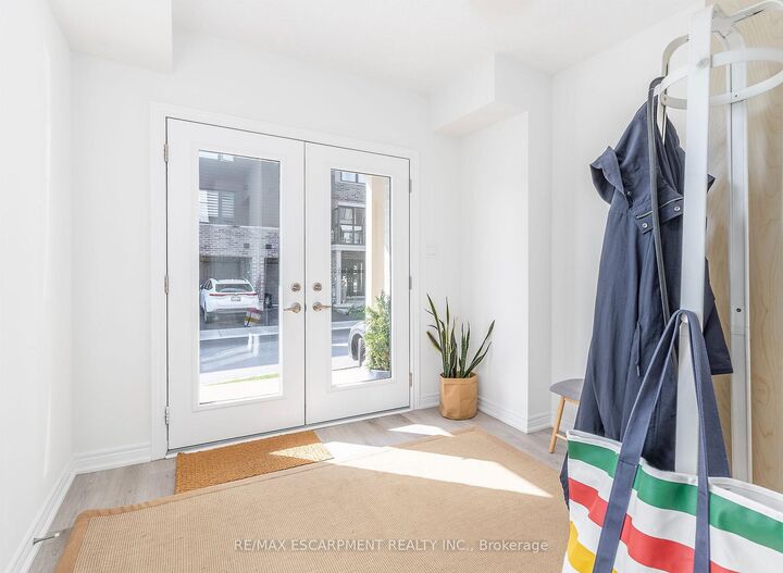 Property Photo:  31 Dryden Lane  ON N8H 1N4 