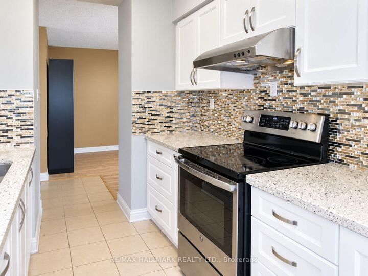 Property Photo:  2050 Bridletowne Circle Ph10  ON M1W 2V5 