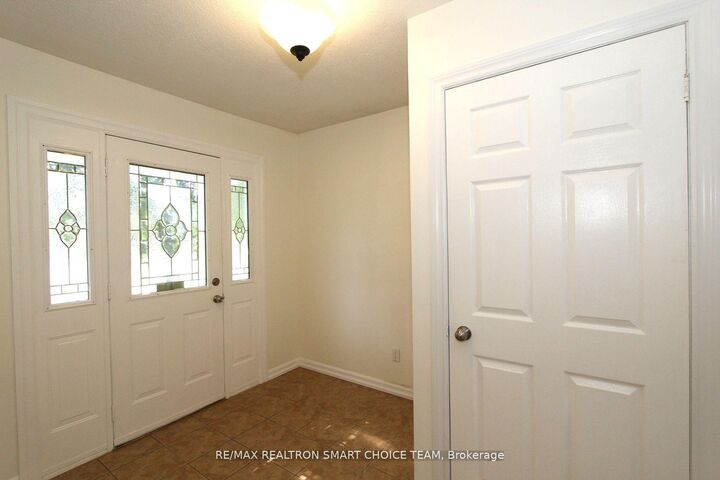 Property Photo:  45 Bryant Road Main  ON L1S 2Y5 