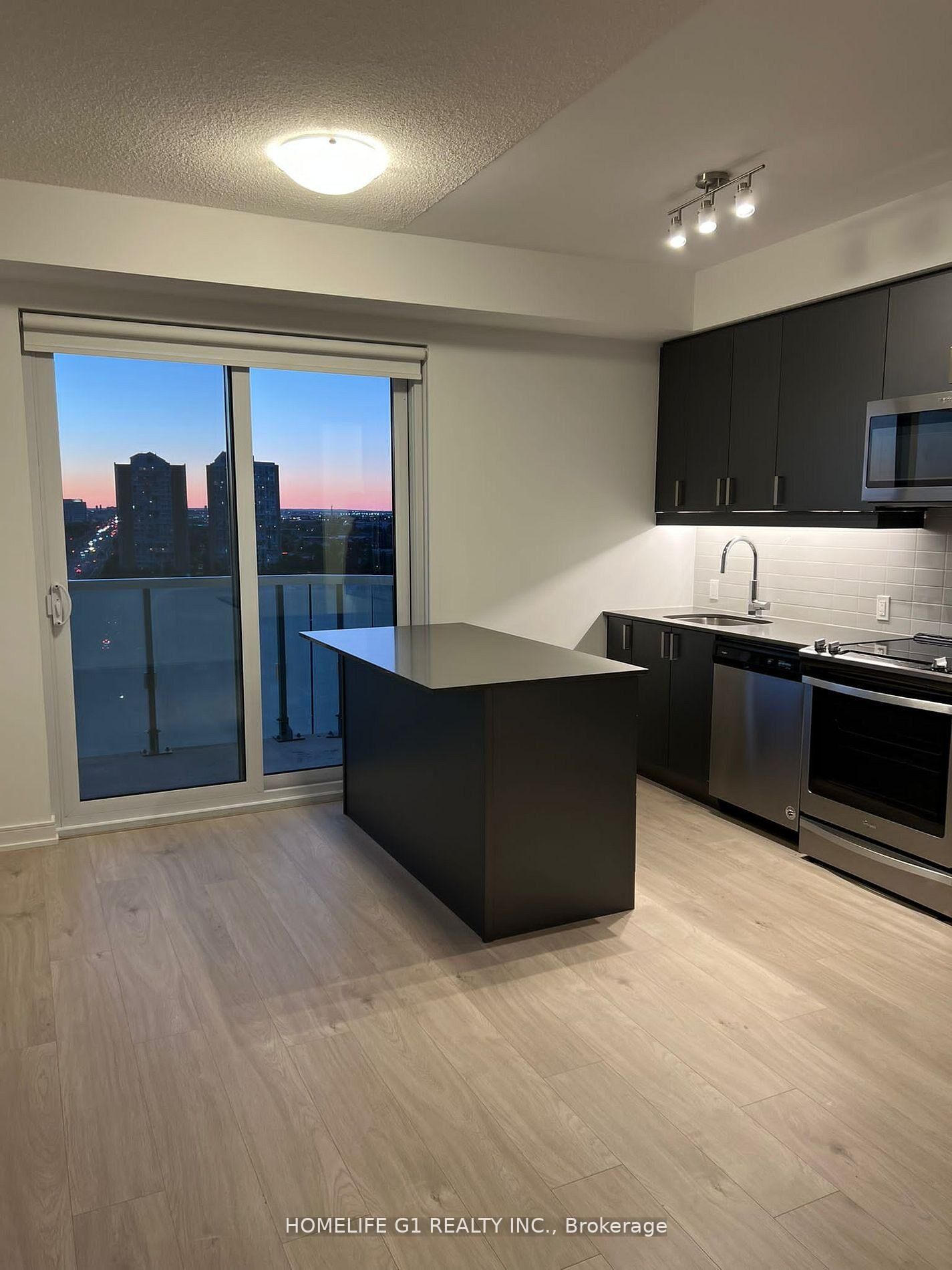 Property Photo:  8 Nahani Way 1706  ON L4Z 4J8 