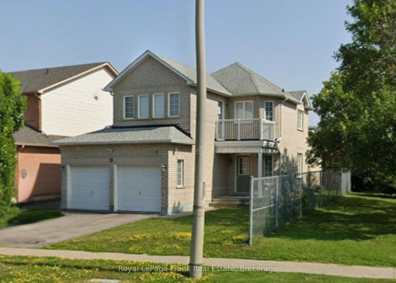 Property Photo:  15 Sprucewood Crescent  ON L1C 5C6 