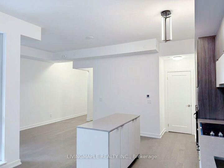 Property Photo: 8888 Yonge Street 626 ON L4C 5V6