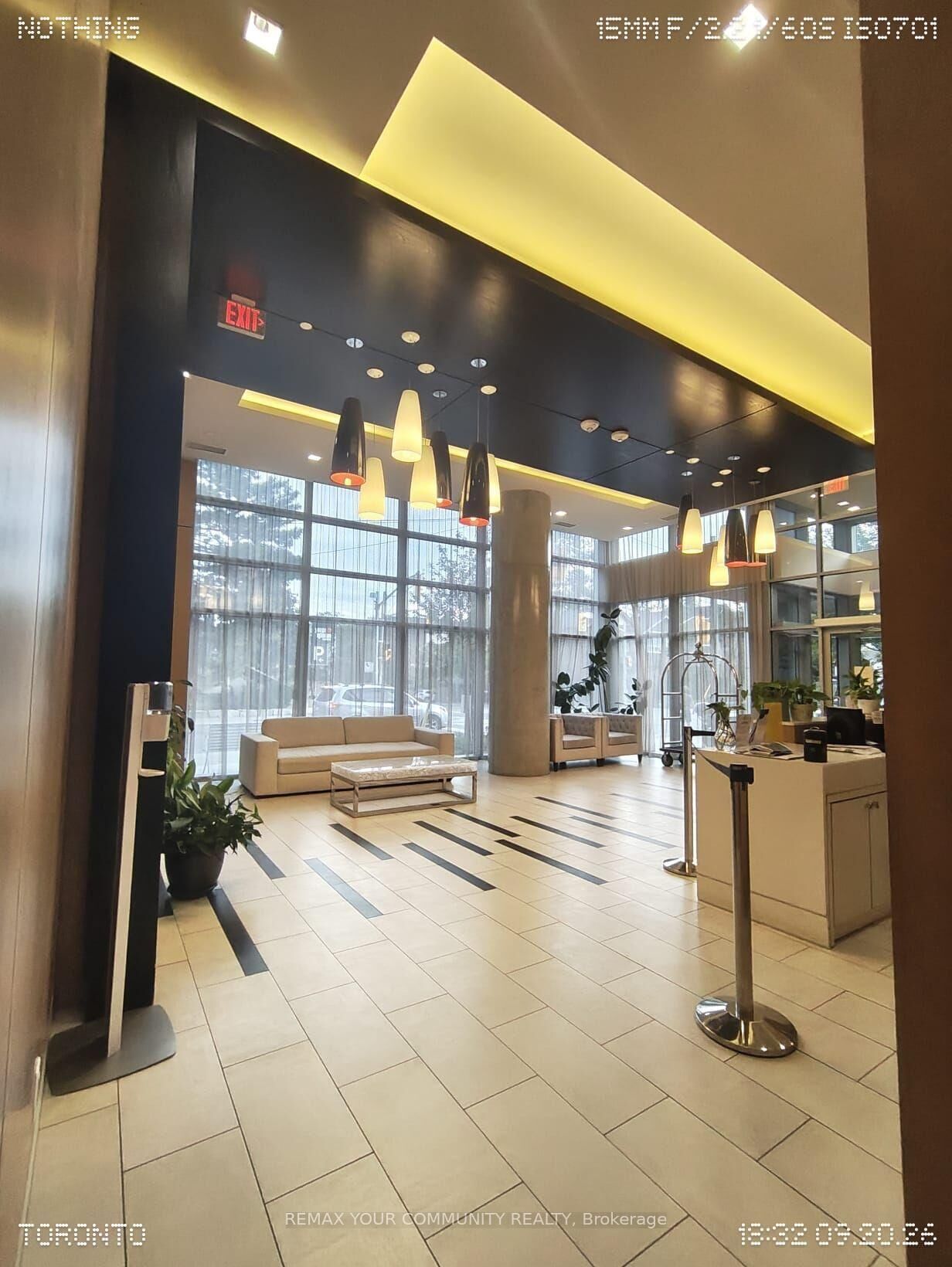 Property Photo: 58 Orchard View Boulevard 904 ON M4R 1B9