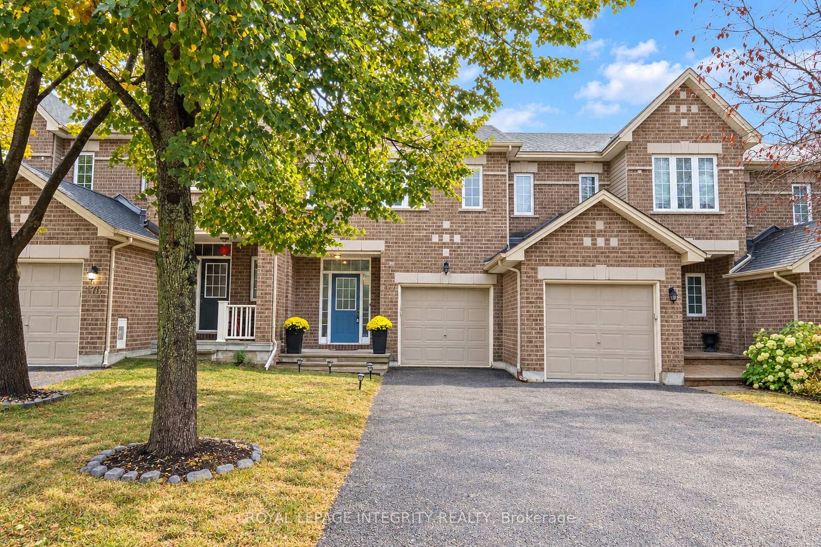 Property Photo:  177 Saddlesmith Circle  ON K2M 2Y6 
