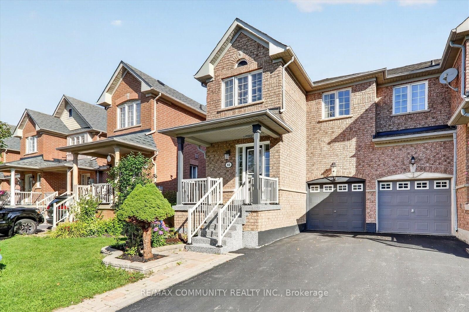 Property Photo:  82 Burgeess Crescent  ON L3X 2T8 