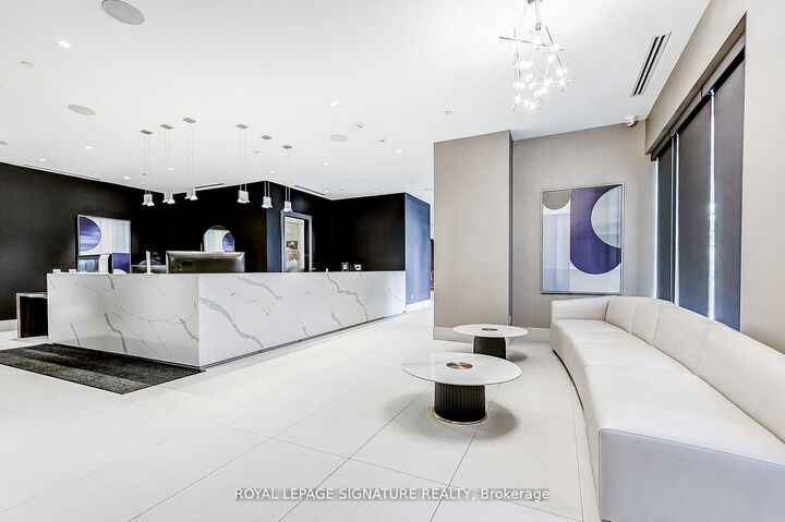 Property Photo:  2550 Simcoe Street N 2003  ON L1L 0R5 