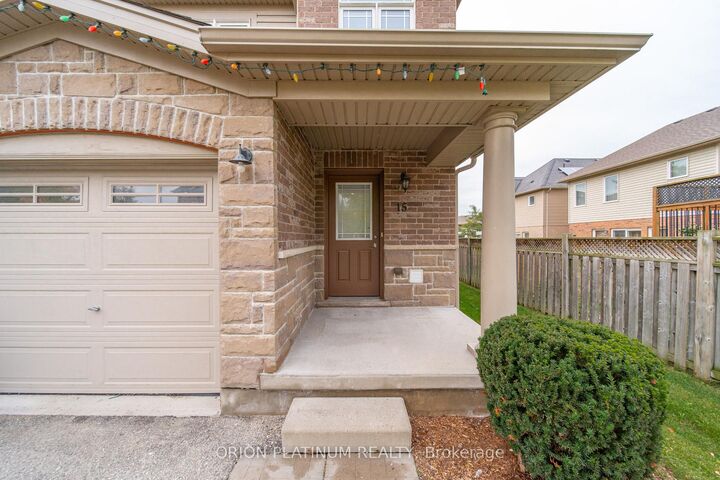Property Photo:  15 Kingsbury Square  ON N1L 0K6 