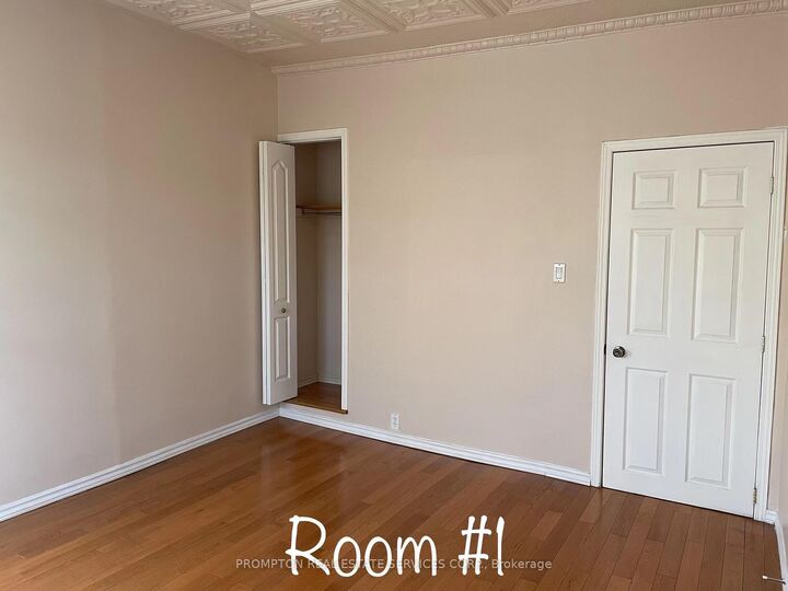 Property Photo:  763 Dundas Street W  ON M6J 1T9 