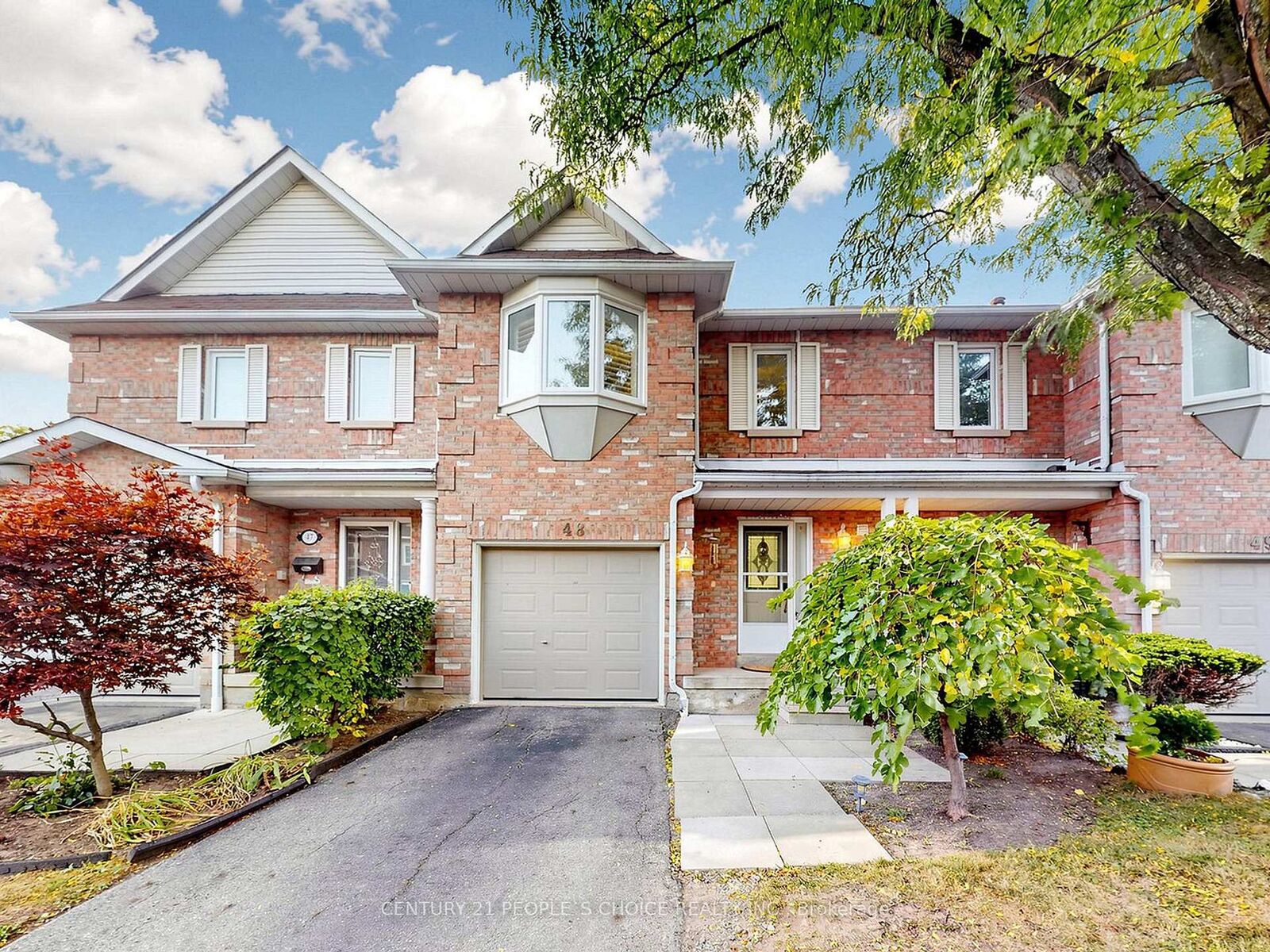 Property Photo:  6050 Bidwell Trail 48  ON L5V 1V6 
