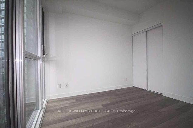 Property Photo:  290 Adelaide Street W 2709  ON M5V 0P3 