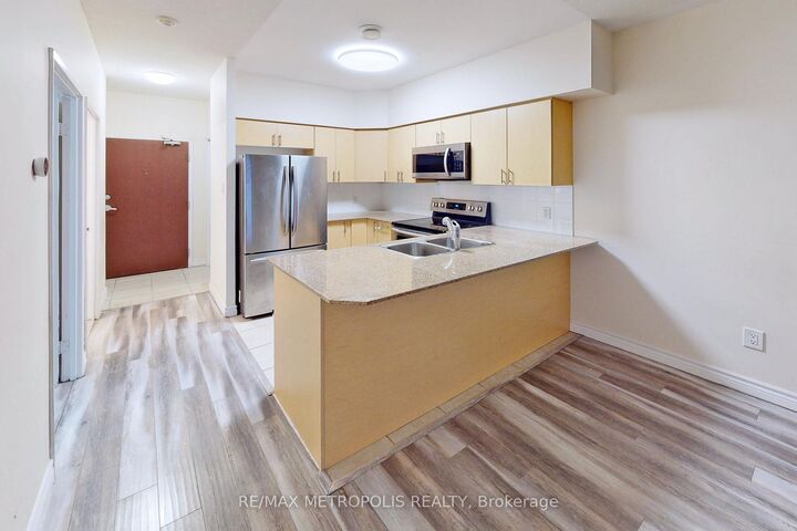 Property Photo:  7405 Goreway Drive 712  ON L4T 0A3 
