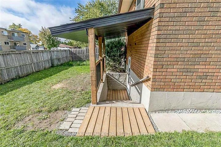 Photo de la propriété:  3 Buchanan Street #Lower  ON L4M 6B7 