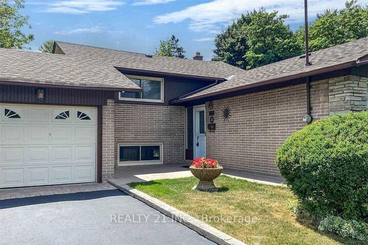 Property Photo:  25 Knowlton Drive S  ON M1M 2G8 