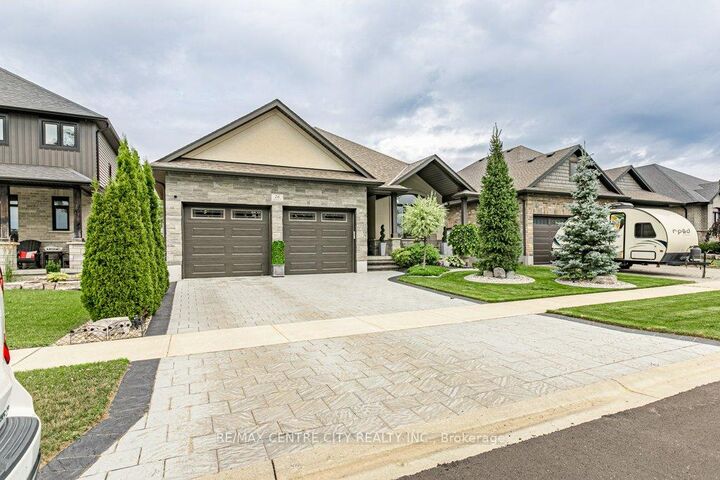 Property Photo:  26 Elwood Street  ON N7G 3H3 