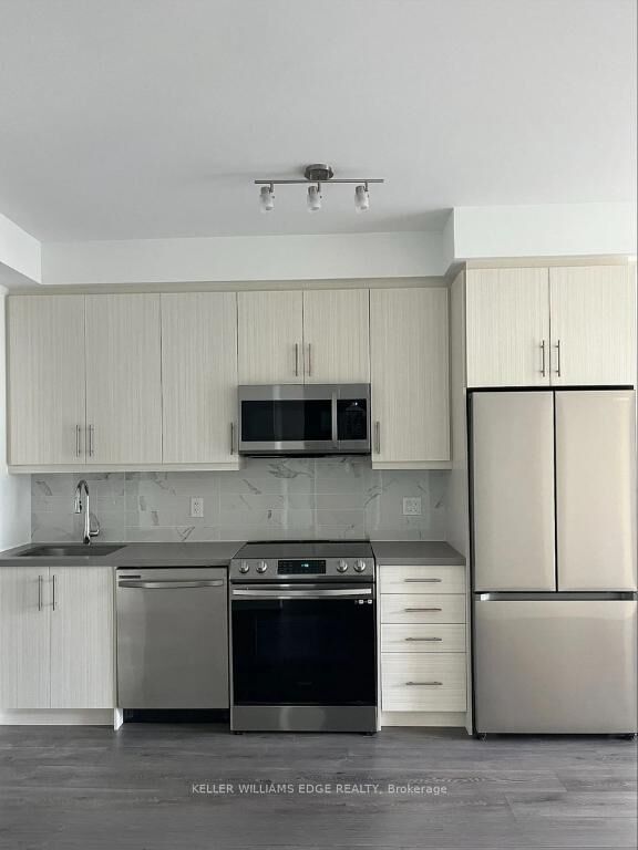 Property Photo:  95 Oneida Crescent 706  ON L4B 0B1 