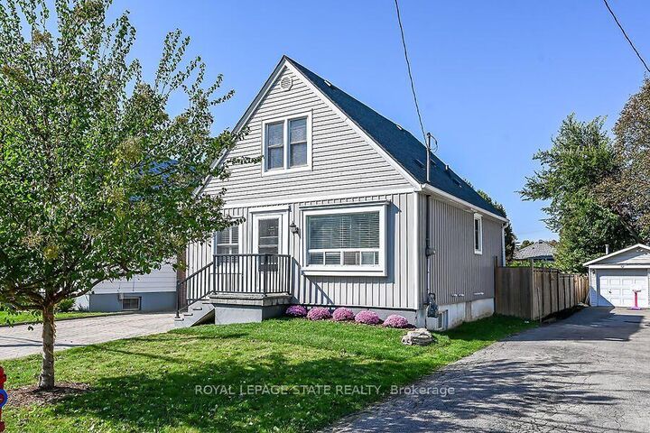 Property Photo:  202 East 26th Street  ON L8V 3C8 