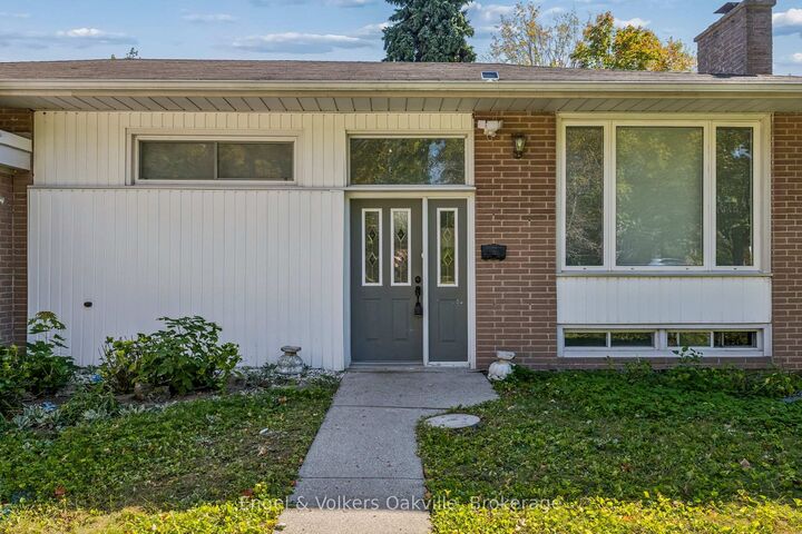 Property Photo:  86 Selgrove Crescent  ON L6L 1L3 