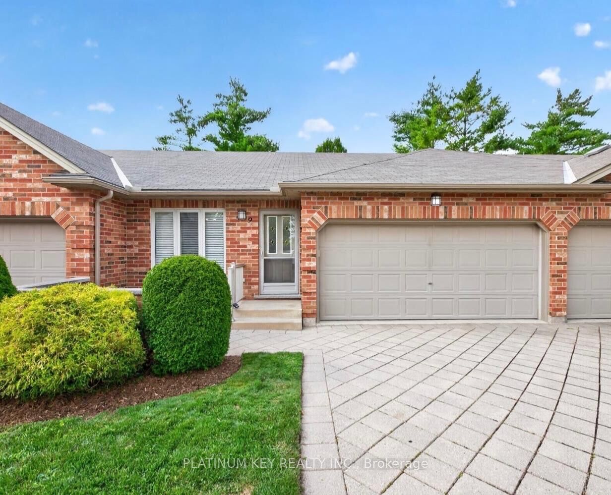 Property Photo:  43 Capulet Walk 9  ON N6H 5V4 