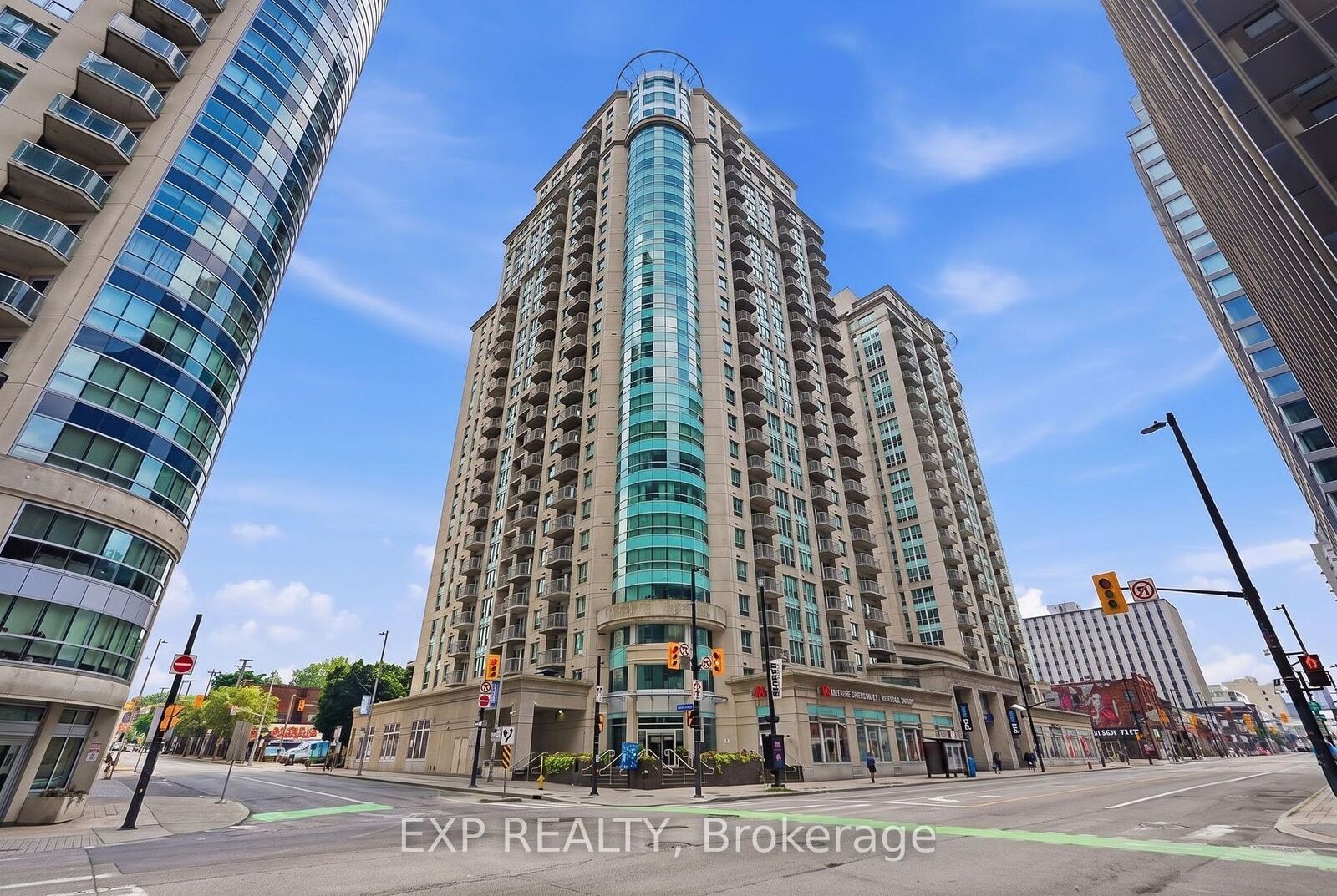 Property Photo:  234 Rideau Street 304  ON K1N 0A9 
