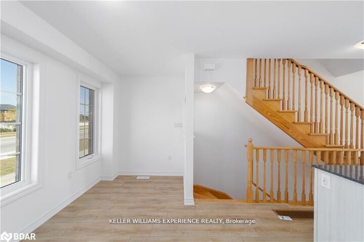 Property Photo:  47 Pumpkin Corner Crescent  ON L9J 0T7 