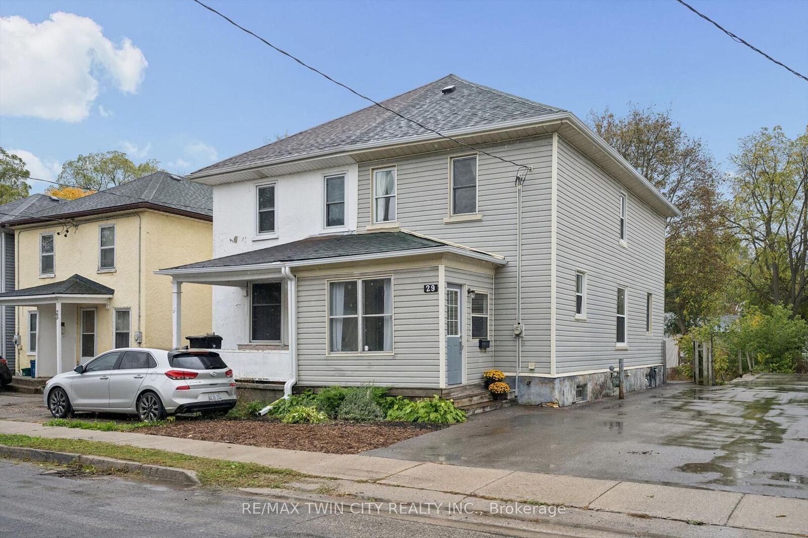 Property Photo: 29 Victoria Avenue ON N1S 1X2