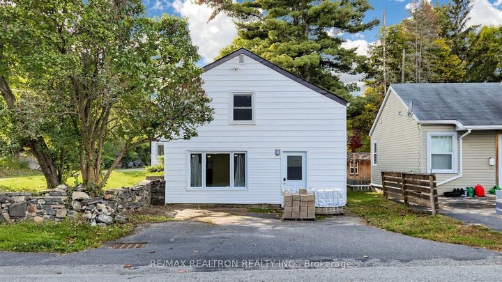 Property Photo:  31 Isabella Street  ON P2A 1M2 