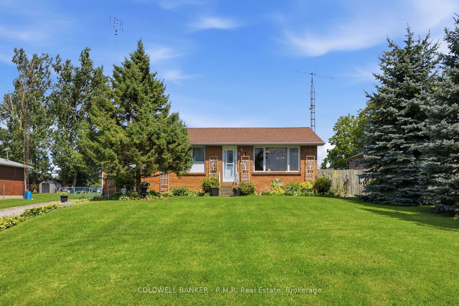Property Photo:  3 Coleman Crescent  ON L1B 1K0 