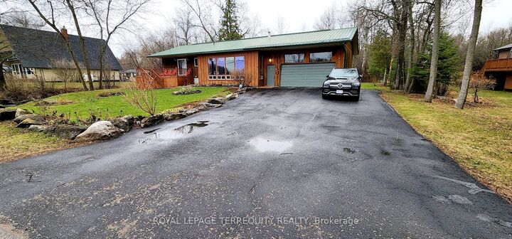 Property Photo:  117 Front Street W  ON K0M 1A0 