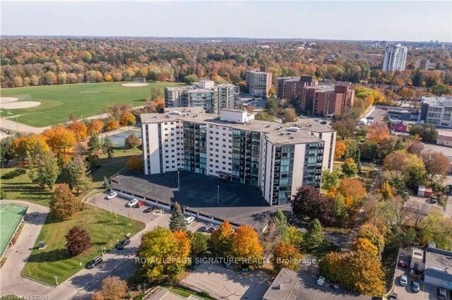 Property Photo:  19 Woodlawn Road E 607  ON N1H 7B1 