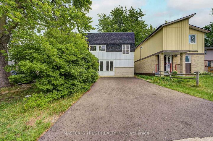 Property Photo:  4 Gatsby Square  ON L6S 2H4 