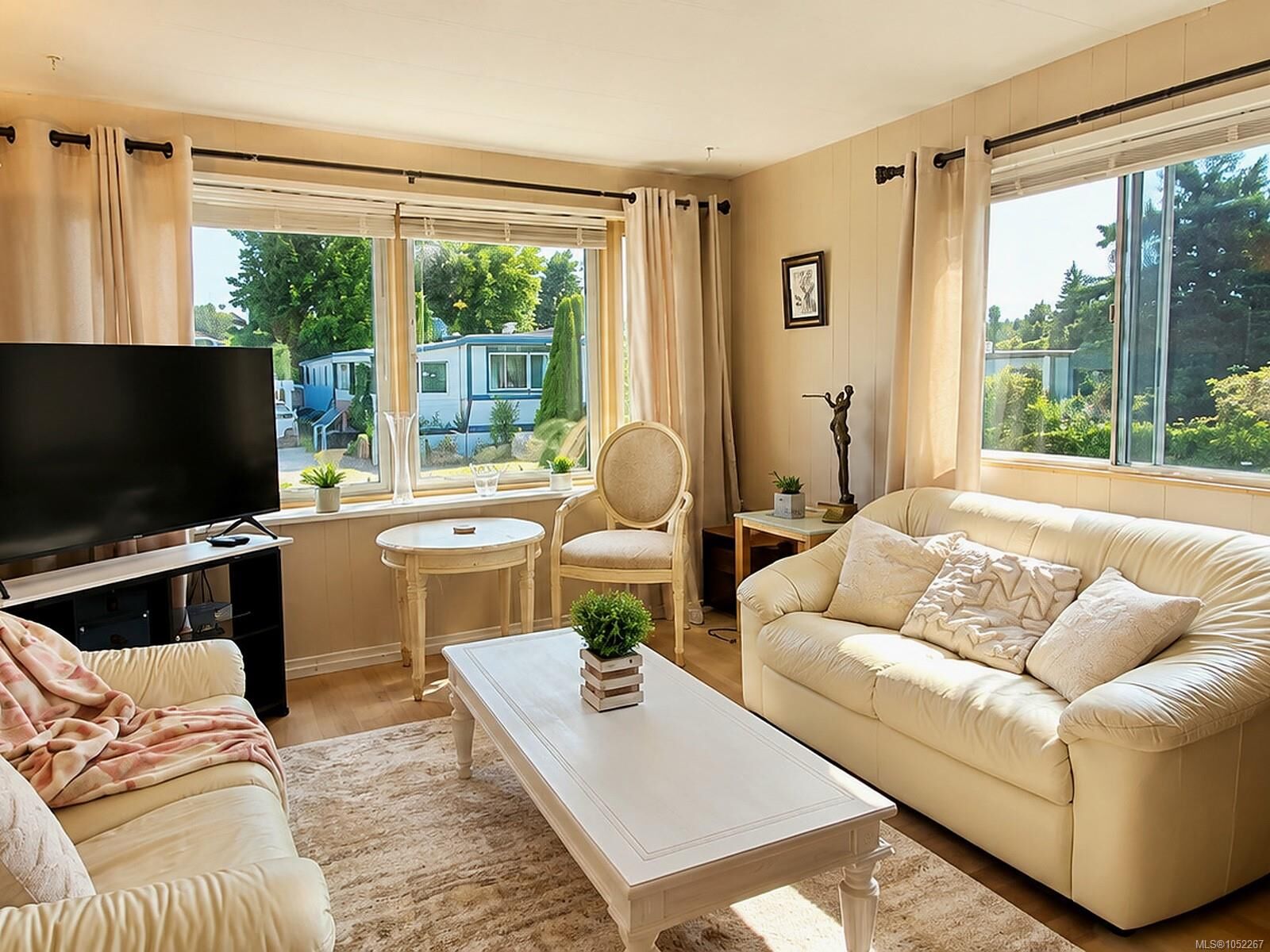 Property Photo:  2625 Mansfield Dr #6  BC V9N 2M2 