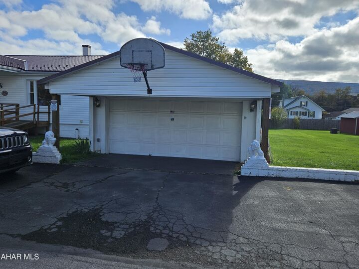 Property Photo: 907-909 N 3rd Street PA 16617