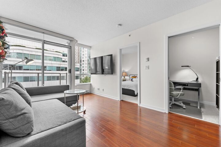 Property Photo:  821 Cambie Street 808  BC V6B 0E3 