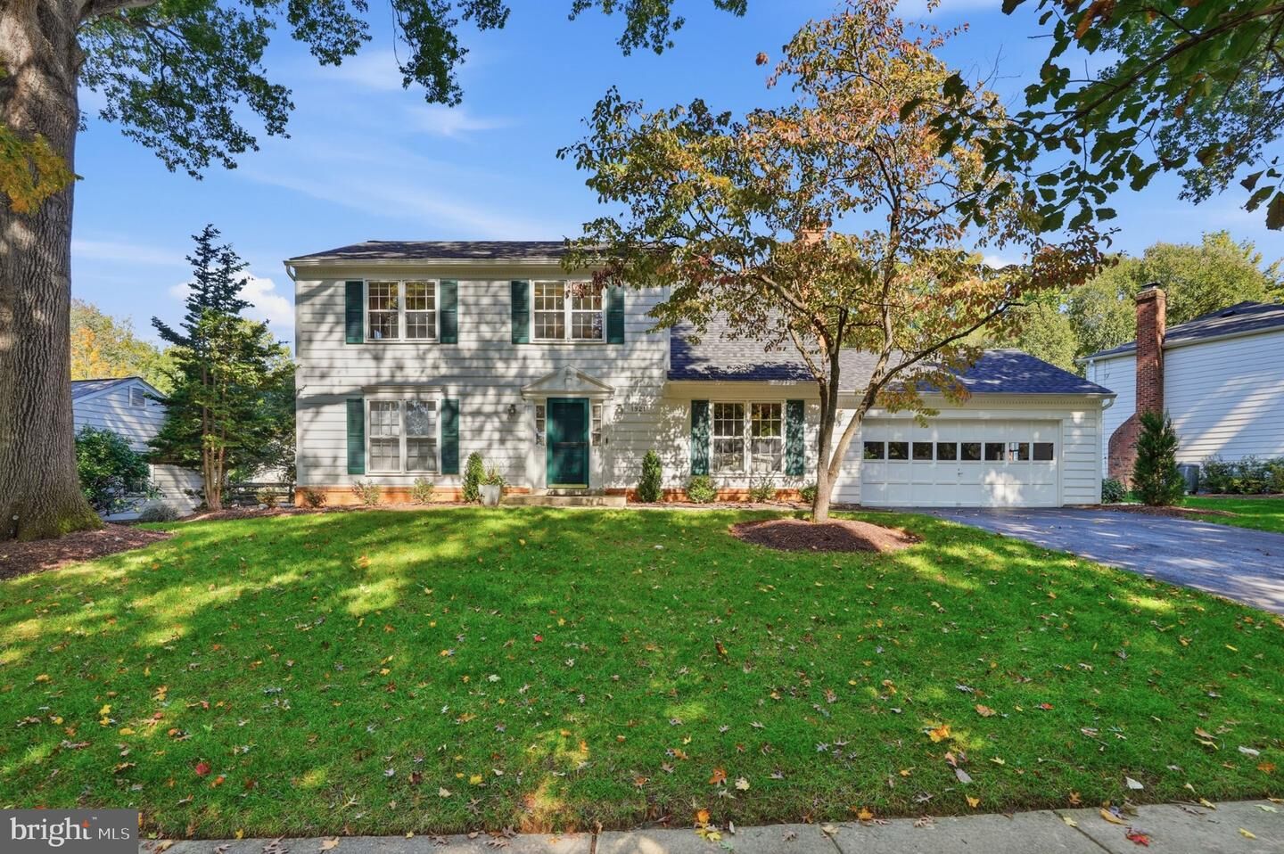 Property Photo: 1921 S Fallsmead Way MD 20854