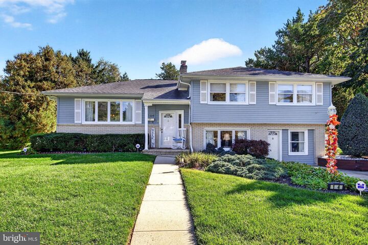 Property Photo:  164 Paxson Avenue  NJ 08690 