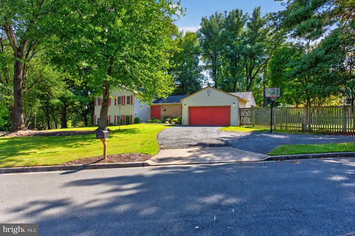 Property Photo:  1521 Gingerwood Court  VA 22182 