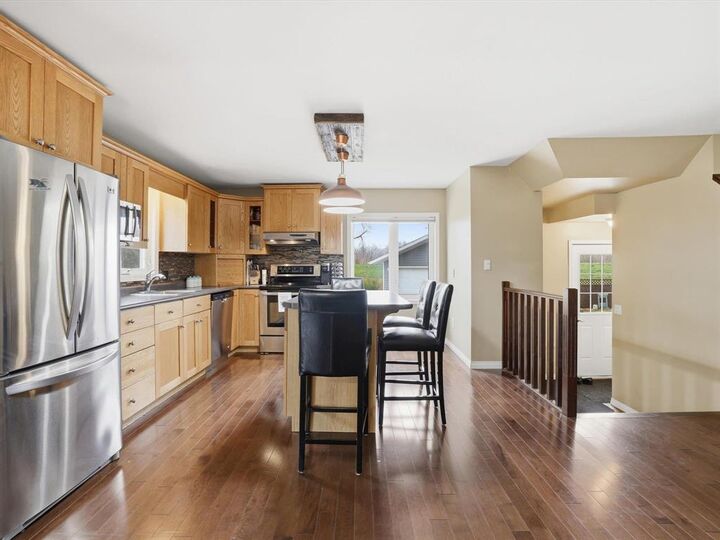 Property Photo:  6 River Avenue  MB R0G 2B0 
