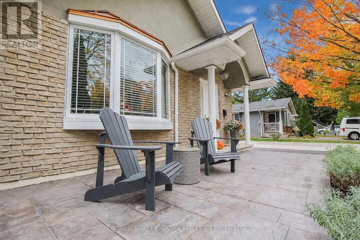 Property Photo:  11 Fallingbrook Drive  ON L0S 1E0 
