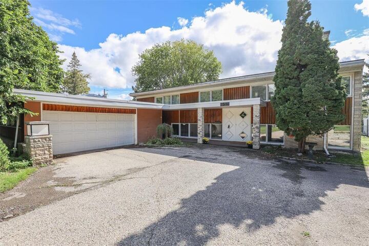 Photo de la propriété: 2508 Assiniboine Crescent MB R3J 0B2