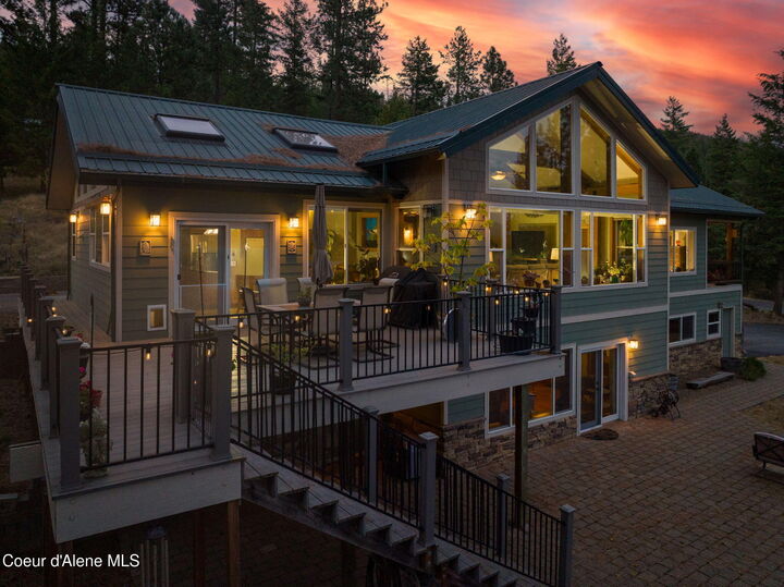 Property Photo:  1611 E Round Lake Rd  ID 83861 