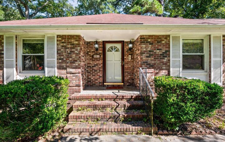 Property Photo: 201 Stratford Drive SC 29485