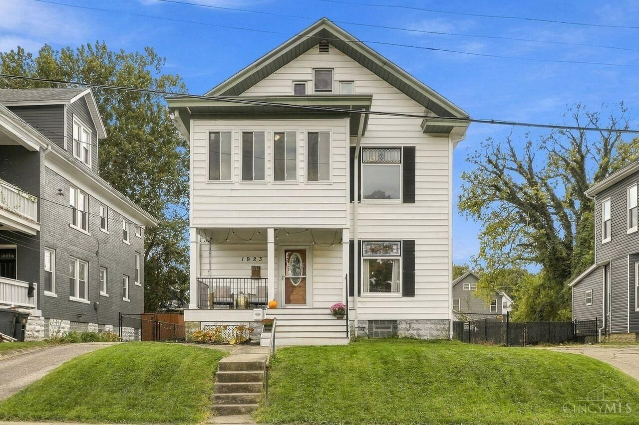 Property Photo: 1923 Delaware Avenue OH 45212