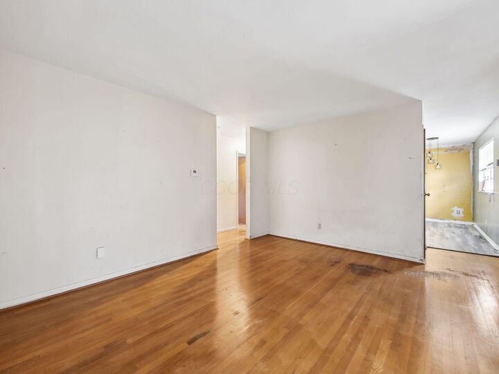Property Photo:  1045 N Cassady Avenue  OH 43219 