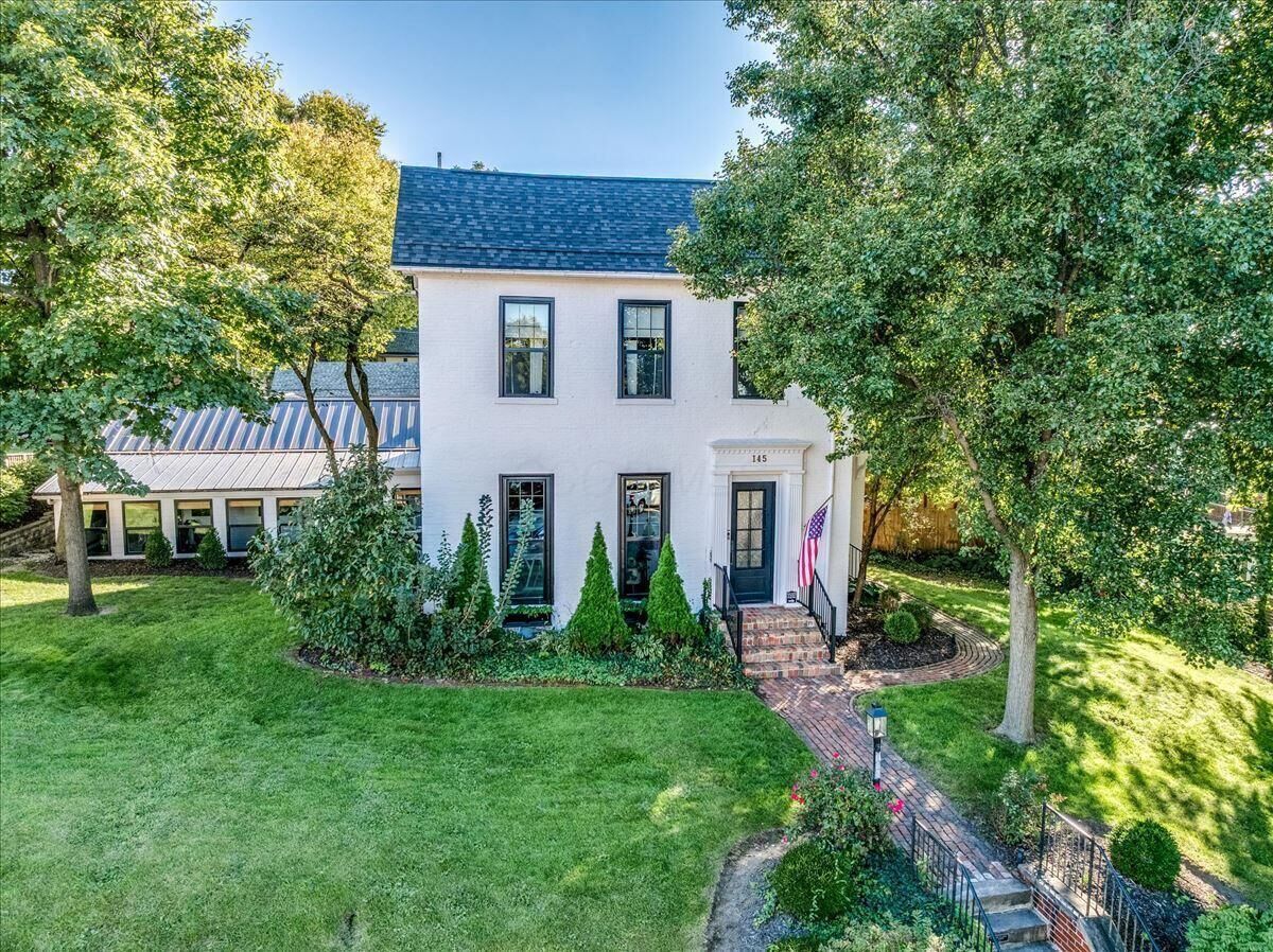 Property Photo: 145 W Mound Street OH 43113