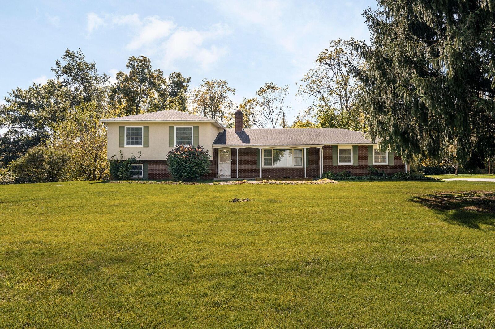 Property Photo:  362 Haymarket Street  OH 43162 