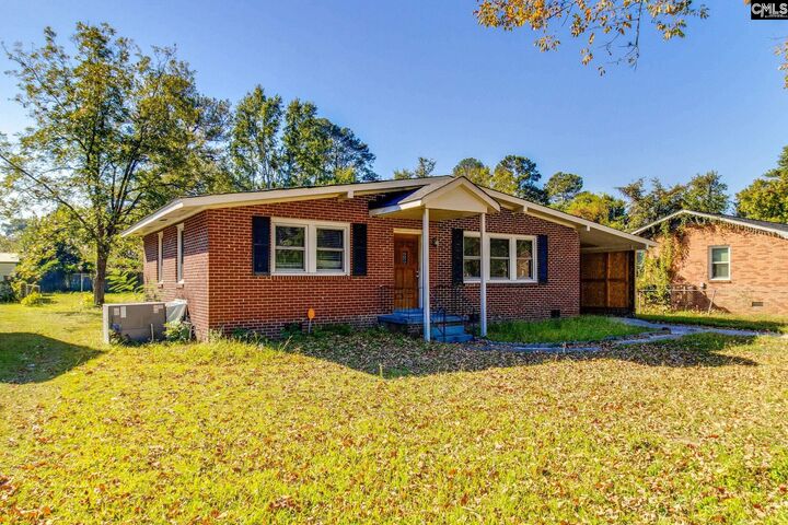 Property Photo:  1124 Robins Nest  SC 29223 