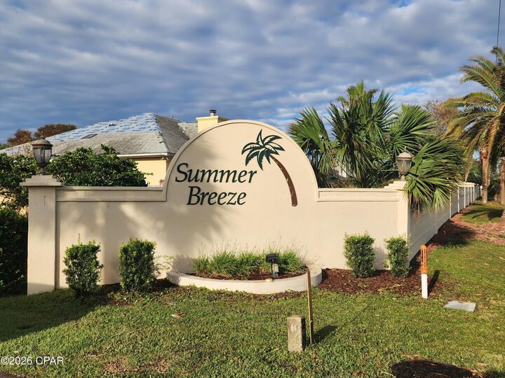 Property Photo: 108 Leeward Way FL 32413