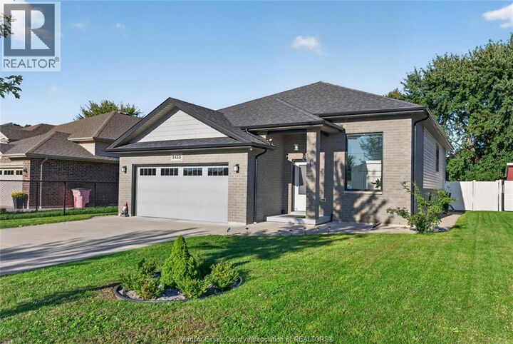 Property Photo:  1488 Harrison Street  ON N9H 0E1 