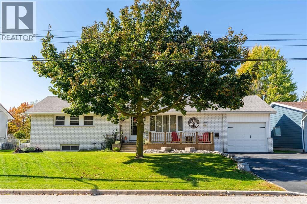 Property Photo: 80 Macnab Street ON N0N 1J0
