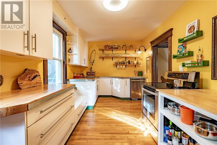 Property Photo:  67 Bloor Street  ON P3C 2K5 
